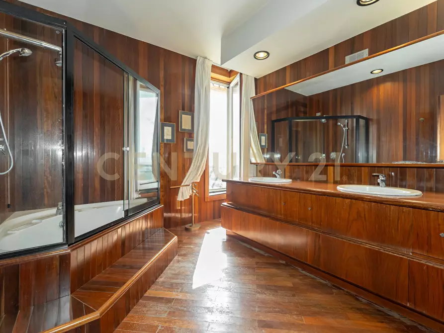 Immagine 66 di Villa in vendita  in Via dei Maceratoi 4 a Acireale