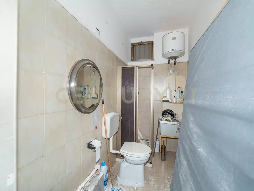 Immagine 33 di Locale commerciale in vendita  in Via Mario Rapisardi 20 a Fiumefreddo Di Sicilia