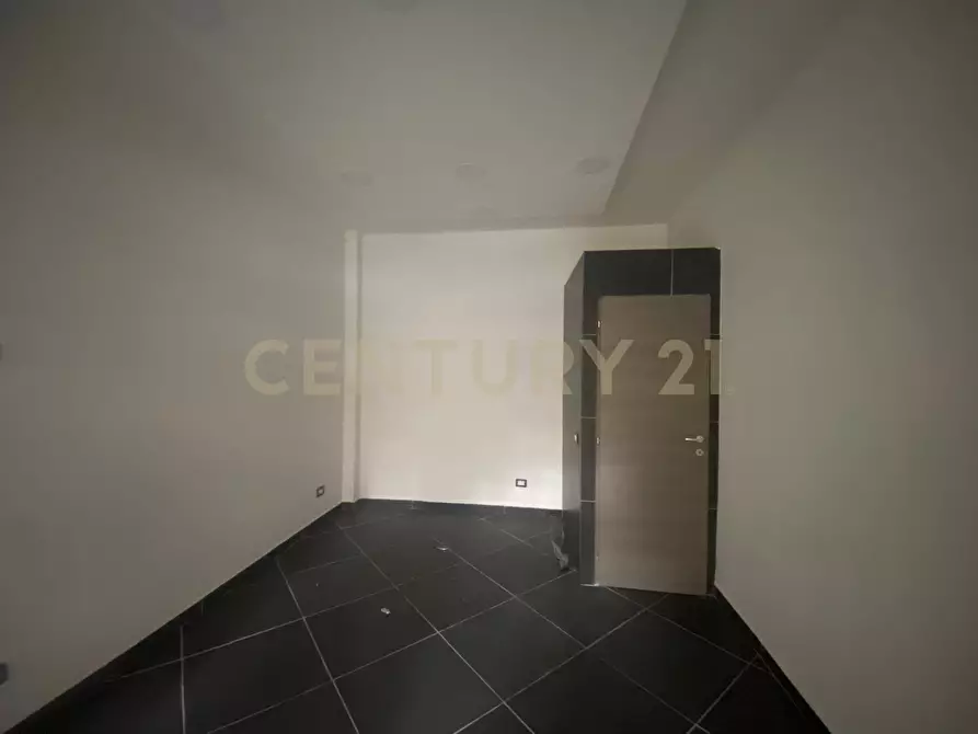 Immagine 2 di Locale commerciale in vendita  in Via Ingegnere a Catania