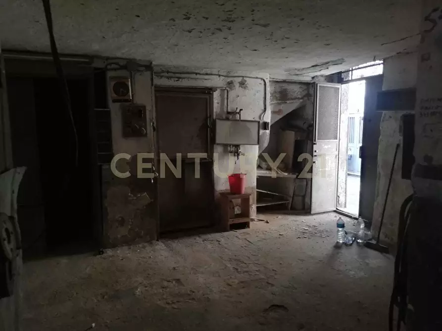 Immagine 24 di Trilocale in vendita  in Via F. Bianco 1 a Catania