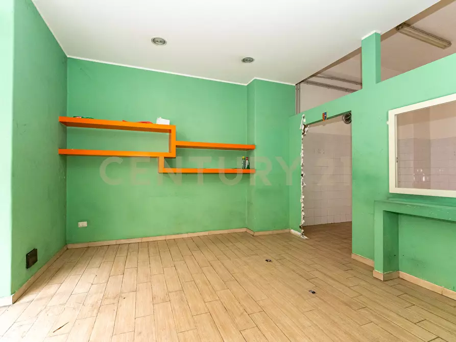 Immagine 9 di Locale commerciale in vendita  in Via Cagliari 51 a Catania