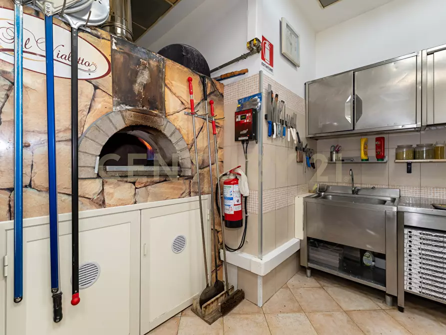 Immagine 21 di Pizzeria / Pub in vendita  in Viale Mario Rapisardi 646 a Catania