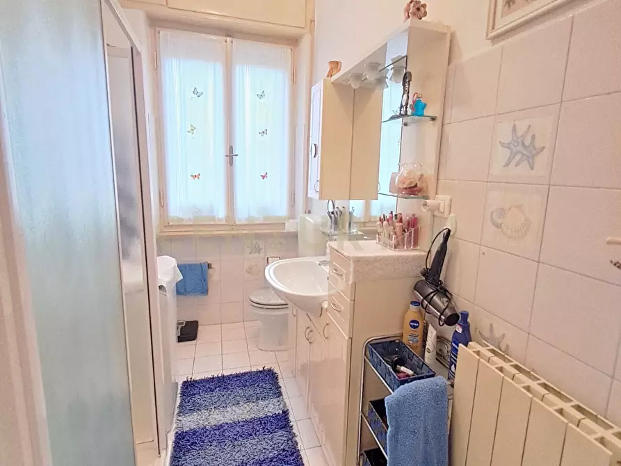 Immagine 14 di Quadrilocale in vendita  in Via Ugo Foscolo 2 a Verona