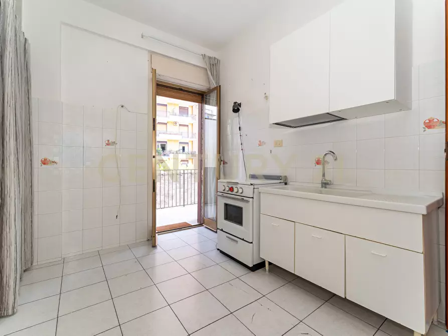 Immagine 23 di Bilocale in affitto  in Via delle Acacie 9 a Catania