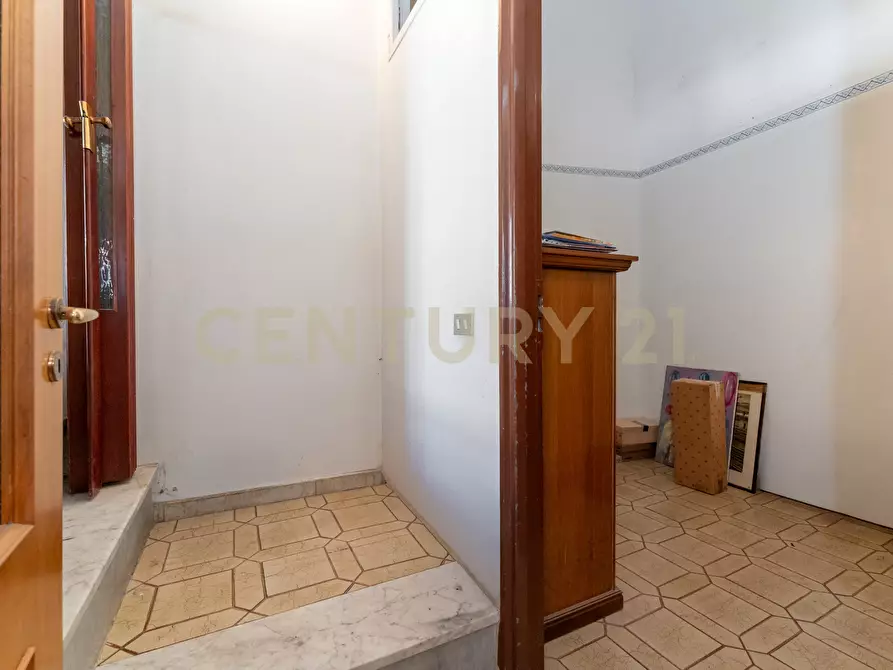 Immagine 30 di Pentalocale in vendita  in Via Giuseppe Garibaldi 179 a Catania