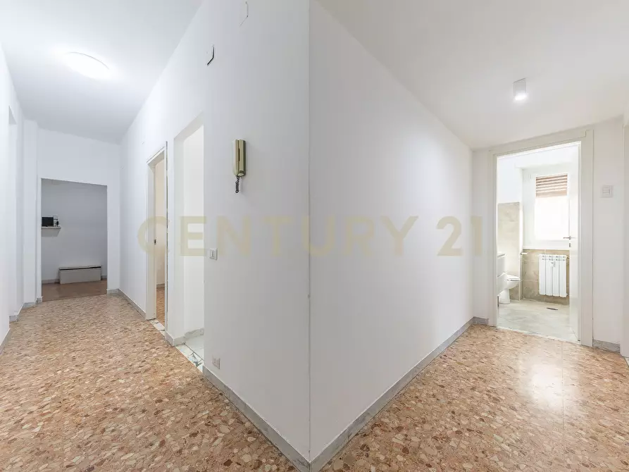 Immagine 20 di Trilocale in vendita  in Via Luigi Rava 9 a Roma