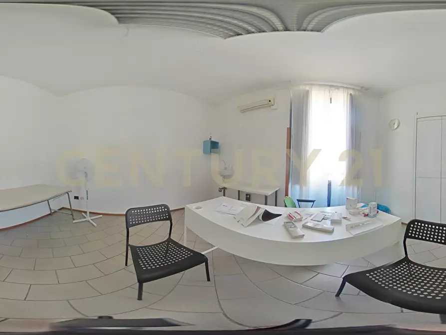 Immagine 69 di Ufficio in vendita  in Stradale Cravone 3 a Catania