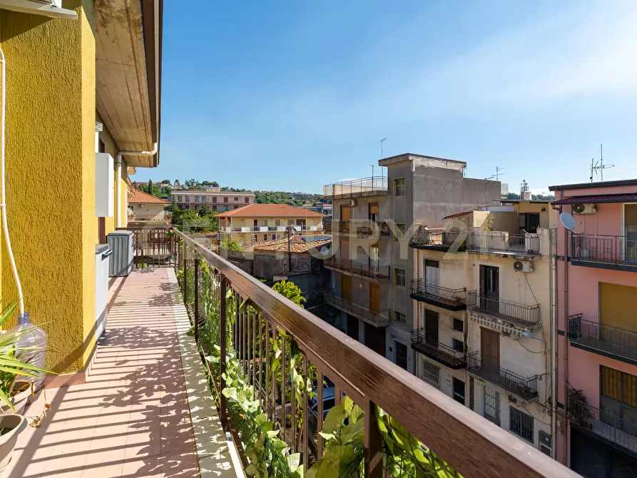 Immagine 25 di Quadrilocale in vendita  in Via Jacopo Vignerio 5 a Catania