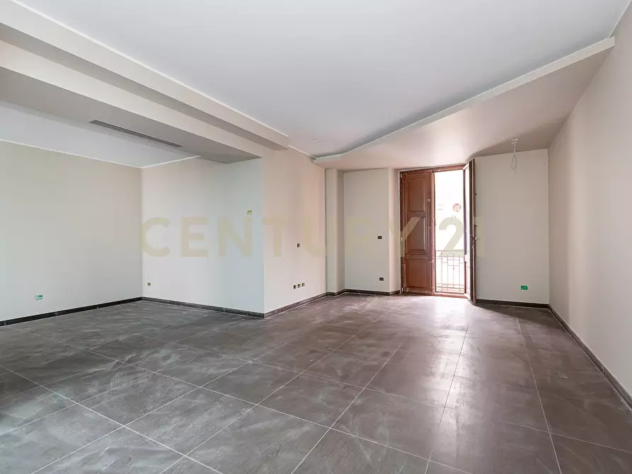 Immagine 18 di Pentalocale in vendita  in Via Lorenzo Maddem 67 a Acireale