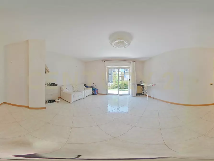 Immagine 25 di Pentalocale in vendita  in Via Nobile 19 a San Gregorio Di Catania