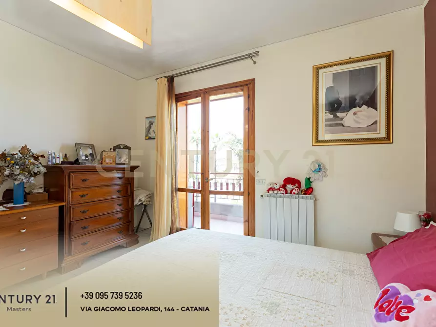 Immagine 35 di Quadrilocale in vendita  in Via Gesualdo Bufalino 1 a Aci Catena