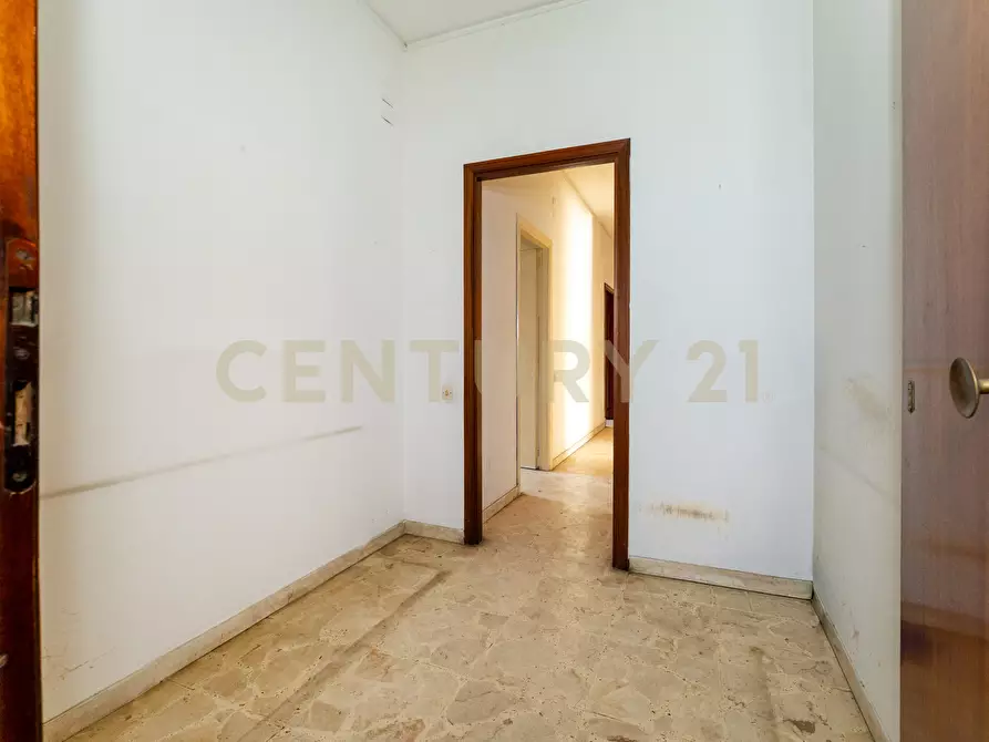 Immagine 8 di Pentalocale in vendita  in Via Fiume 12 a Catania