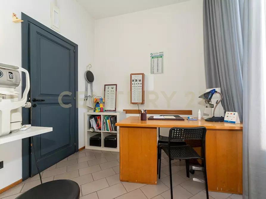 Immagine 18 di Ufficio in vendita  in Stradale Cravone 3 a Catania