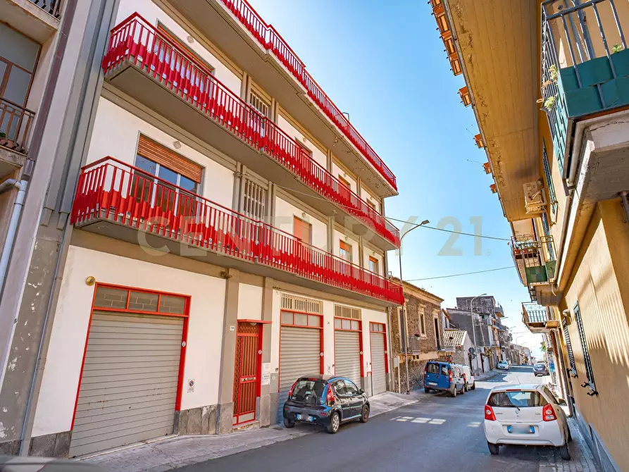 Immagine 12 di Quadrilocale in vendita  in Via 3 Retta di Ponente 200 a Belpasso