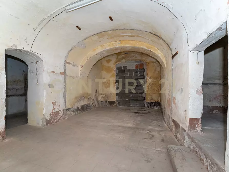 Immagine 22 di Locale commerciale in vendita  in Piazza Manganelli 15 a Catania