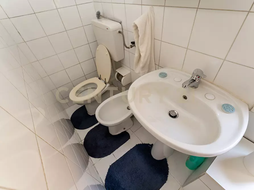 Immagine 52 di Pentalocale in vendita  in Via Antonino di Sangiuliano 185 a Catania