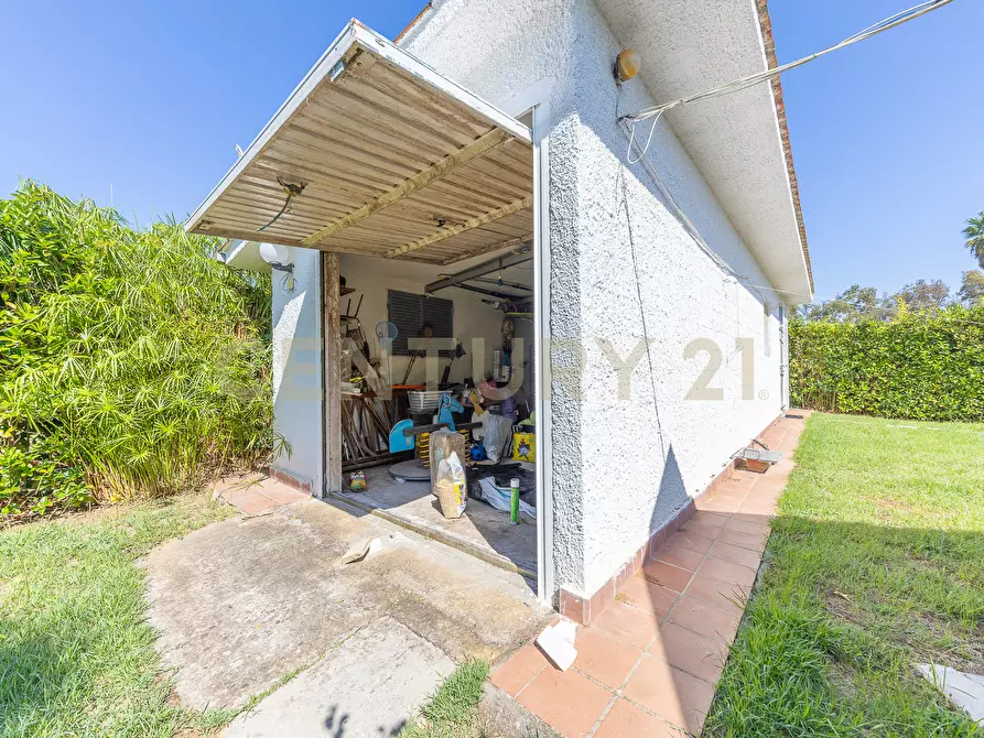 Immagine 68 di Villa in vendita  in Strada Isola Bella 43 a Latina