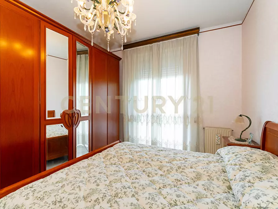 Immagine 38 di Pentalocale in vendita  in Viale Nitta 16b a Catania