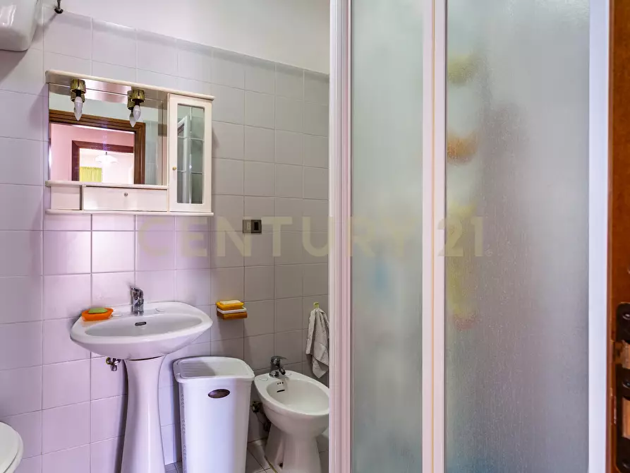 Immagine 13 di Trilocale in vendita  in Via Belforte del Chienti 25 a Roma