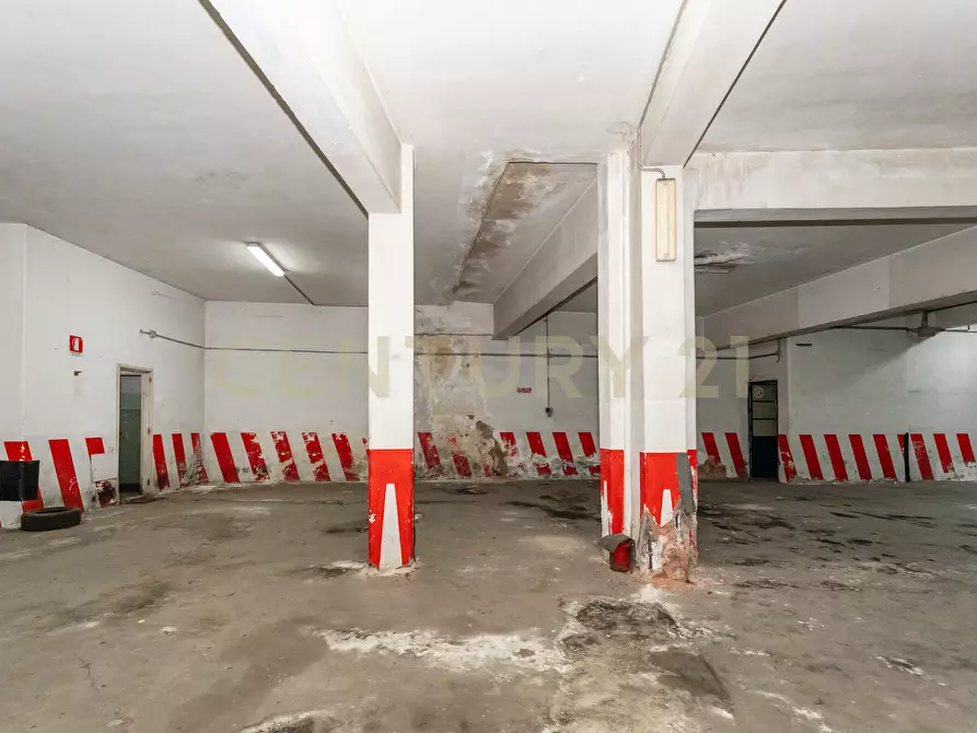Immagine 25 di Garage in vendita  in Via Enna 13 a Catania