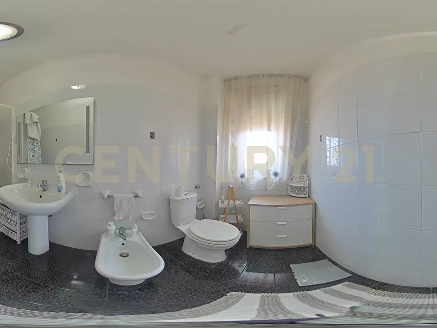 Immagine 49 di Quadrilocale in vendita  in Via Vincenzo Giuffrida 194 a Catania