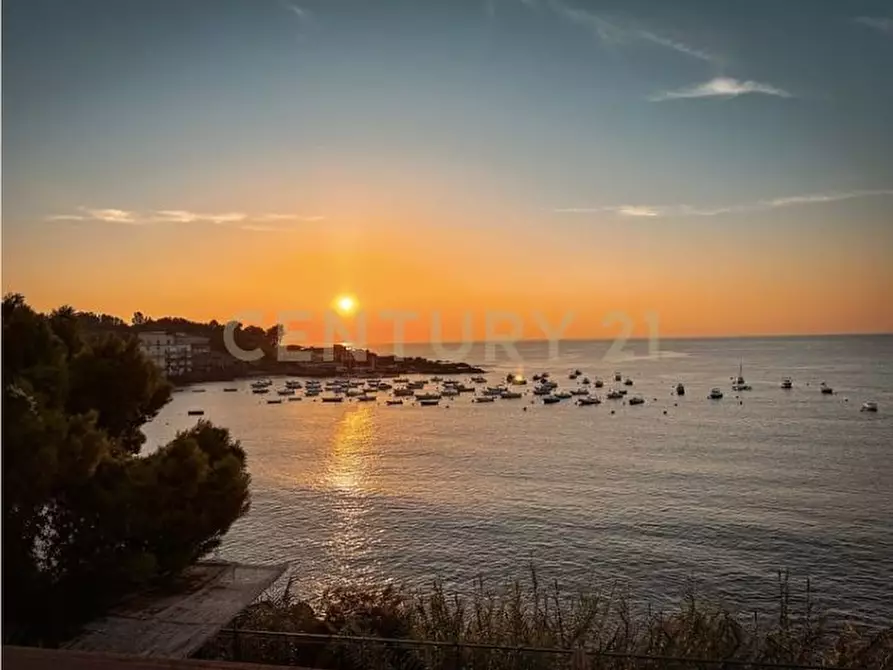 Immagine 57 di Villa in vendita  in Via Garitta 62 a Acireale