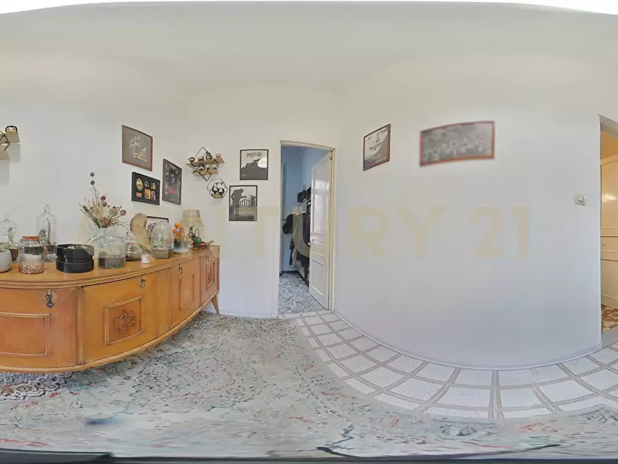 Immagine 54 di Casa indipendente in vendita  in Piazza Guglielmo Marconi 1 a Camporotondo Etneo