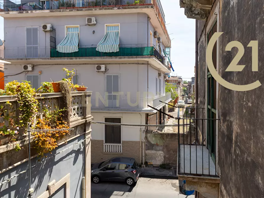 Immagine 24 di Bilocale in vendita  in Via F. Bianco 2 a Catania