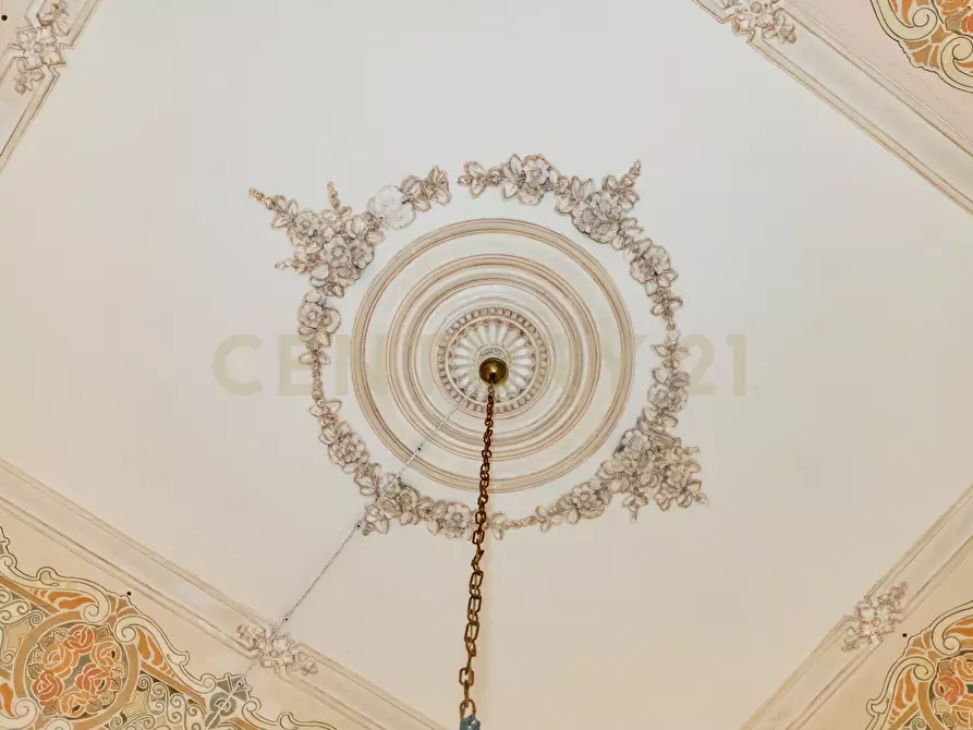 Immagine 16 di Pentalocale in vendita  in Via Etnea 196 a Catania