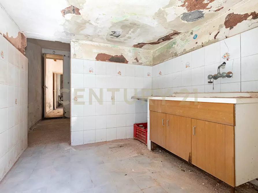 Immagine 25 di Casa indipendente in vendita  in Via Duca di Massa 17/19 a Aci Castello