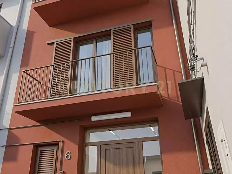 Immagine 1 di Palazzo in vendita  in Via Rione Sofia 6 a Carini