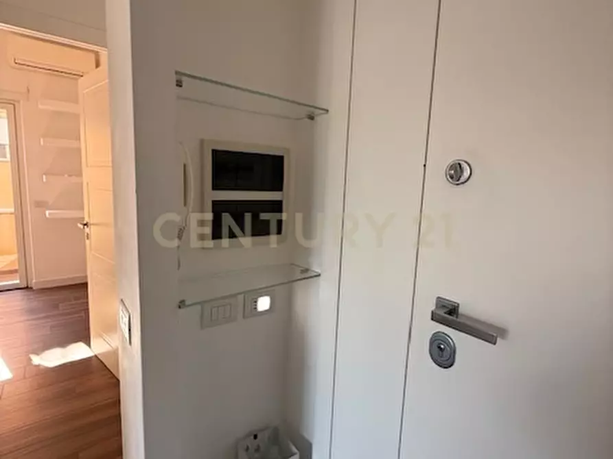 Immagine 100 di Trilocale in affitto  in Via Montecristo 10 a Roma
