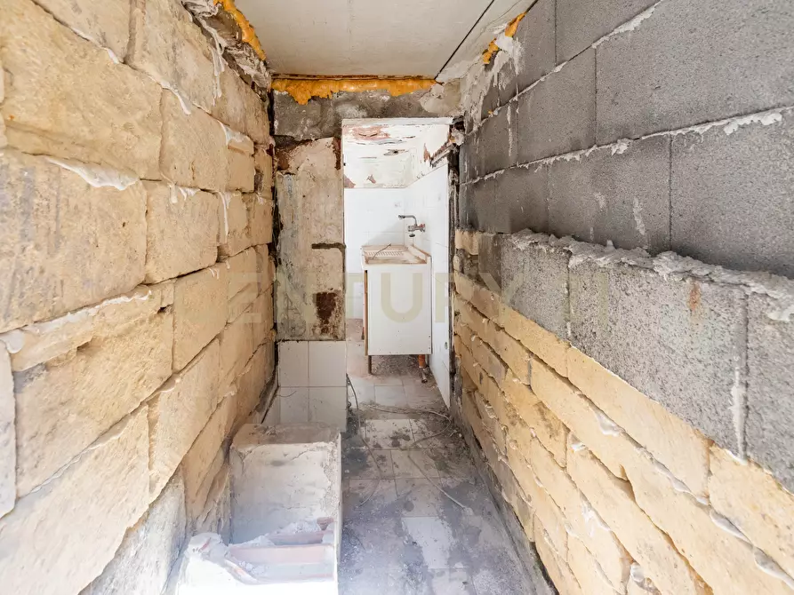 Immagine 6 di Casa indipendente in vendita  in Via Duca di Massa 17/19 a Aci Castello