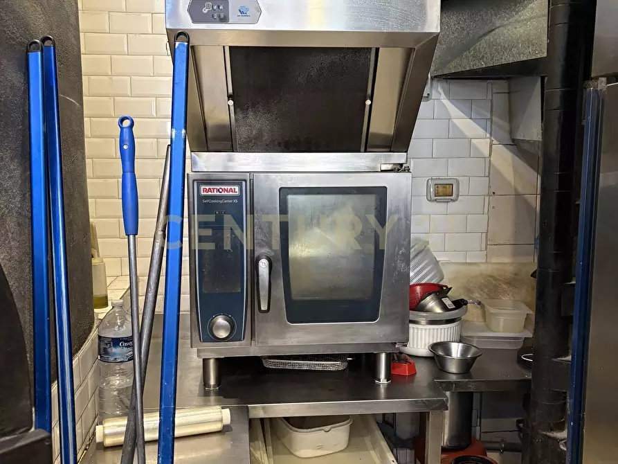 Immagine 6 di Pizzeria / Pub in vendita  in Via Giuseppe Garibaldi 98 a Catania