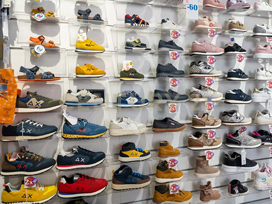Immagine 18 di Attività commerciale in vendita  in Via Vittorio Emanuele 214 a Belpasso