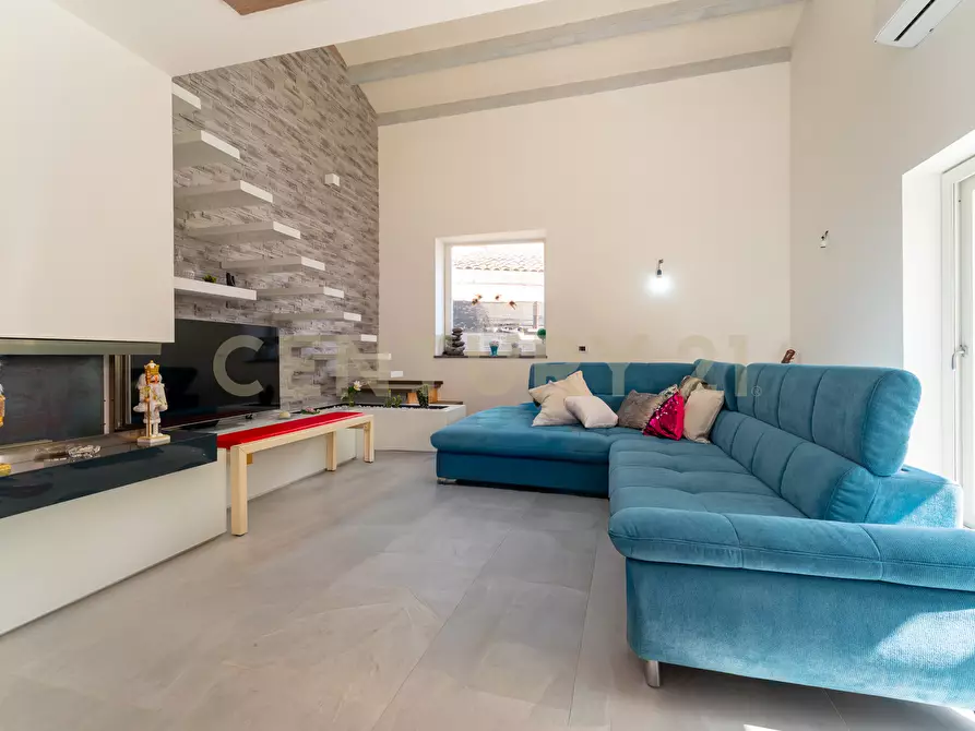 Immagine 29 di Villa in vendita  in Via Immacolata a Catania