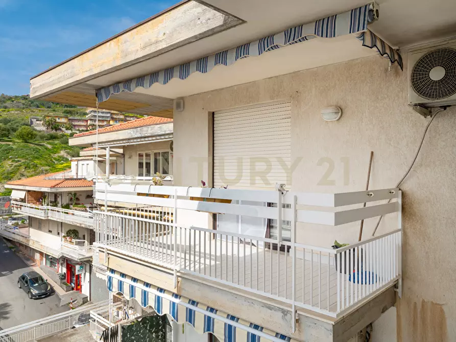 Immagine 13 di Bilocale in affitto  in Via Vampolieri 42 a Aci Castello