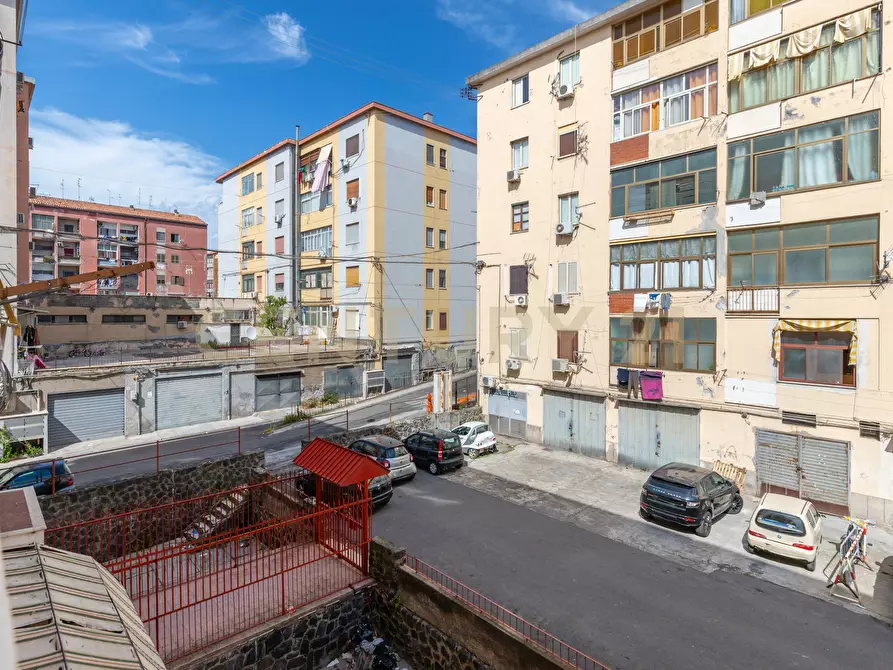 Immagine 31 di Quadrilocale in vendita  in Via dell'Adamello 17 a Catania