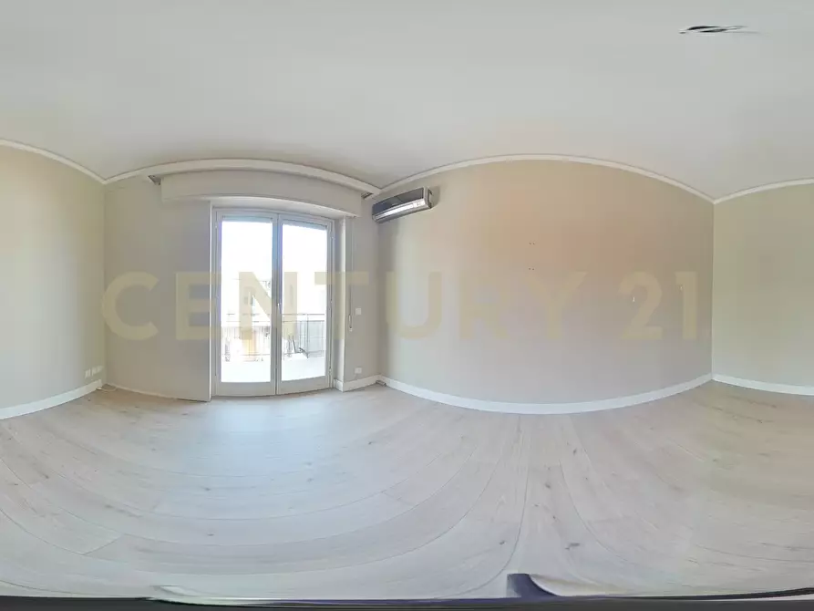 Immagine 42 di Trilocale in vendita  in Via Livorno 101 a Aci Castello