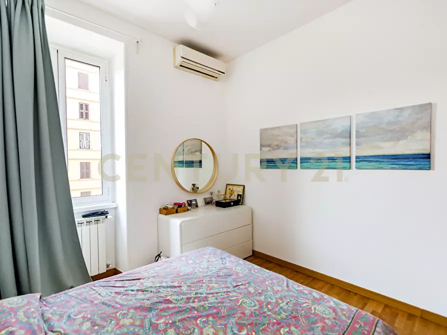 Immagine 5 di Trilocale in vendita  in Via Vetulonia 45 a Roma