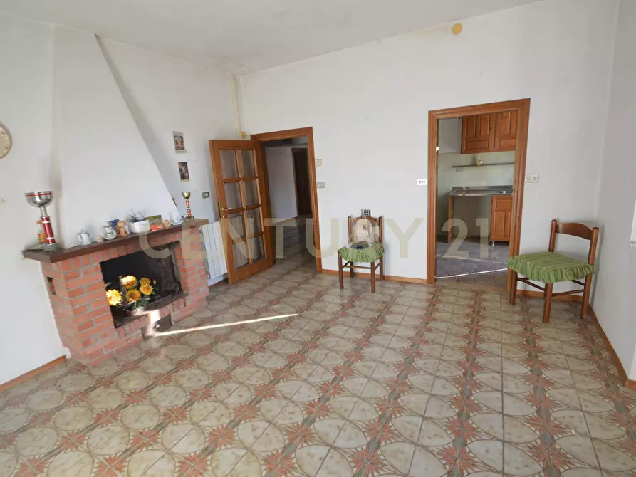 Immagine 11 di Casa indipendente in vendita  a Semproniano