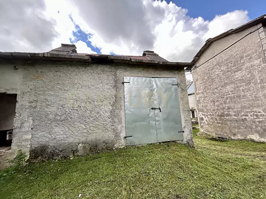 Immagine 5 di Rustico / casale in vendita  in Contrada Tezze a Velo Veronese