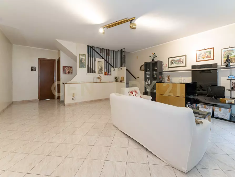 Immagine 16 di Villa in vendita  in Via Santa Rosa da Lima 17 a Catania