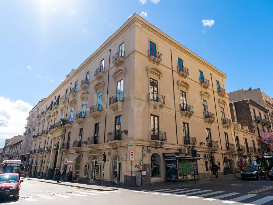 Immagine 31 di Bilocale in affitto  in Via Etnea 299 a Catania