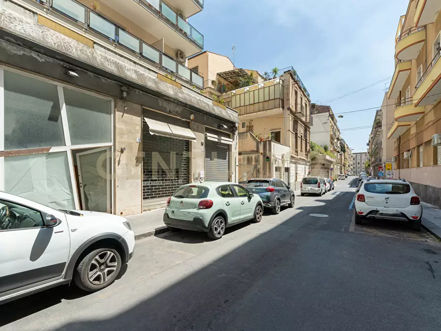 Immagine 22 di Locale commerciale in vendita  in Via Francesco Riso 72/C a Catania