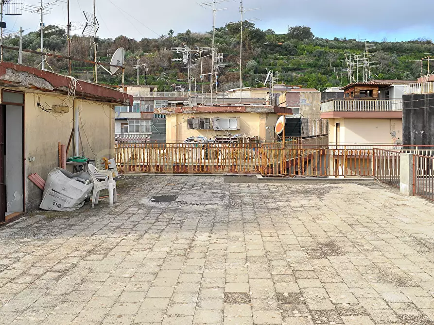 Immagine 21 di Appartamento in vendita  in Viale delle Olimpiadi 11 a Aci Catena