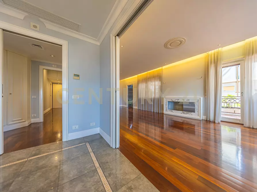 Immagine 35 di Appartamento in vendita  in Via Bevagna 68 a Roma