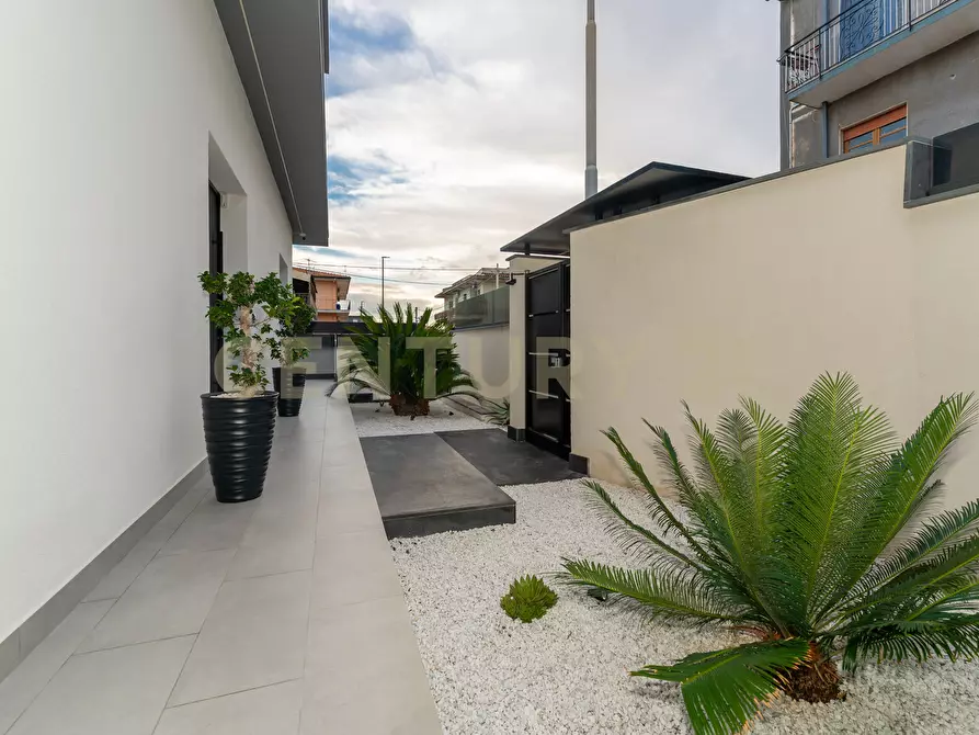 Immagine 4 di Villa in vendita  in Via Sant' Andrea 8 a Catania