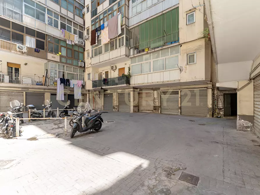 Immagine 44 di Quadrilocale in vendita  in Via Monreale 16 a Catania