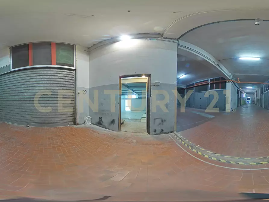 Immagine 35 di Garage in vendita  in Via del Rotolo 42/B a Catania